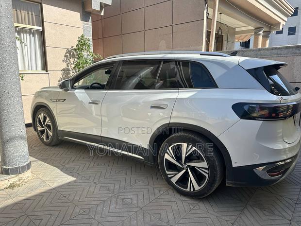 Volkswagen ID.6 2023 White
