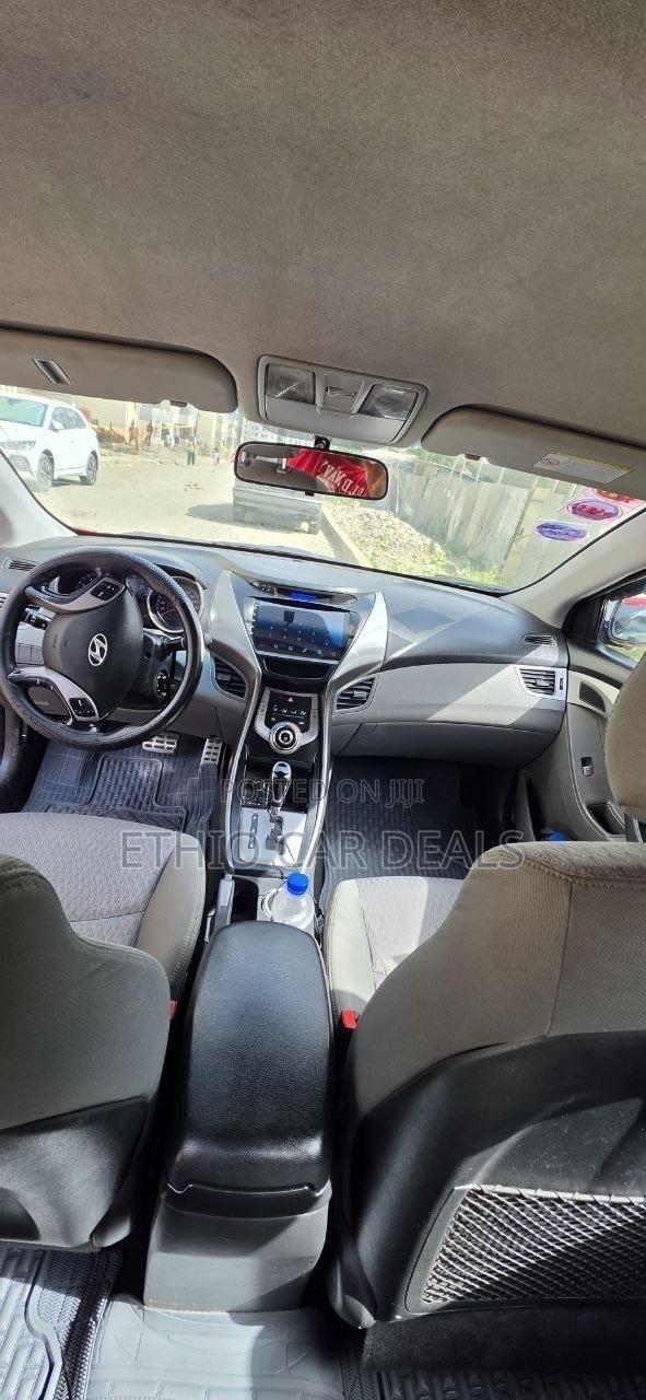 Hyundai Elantra 2013 Red