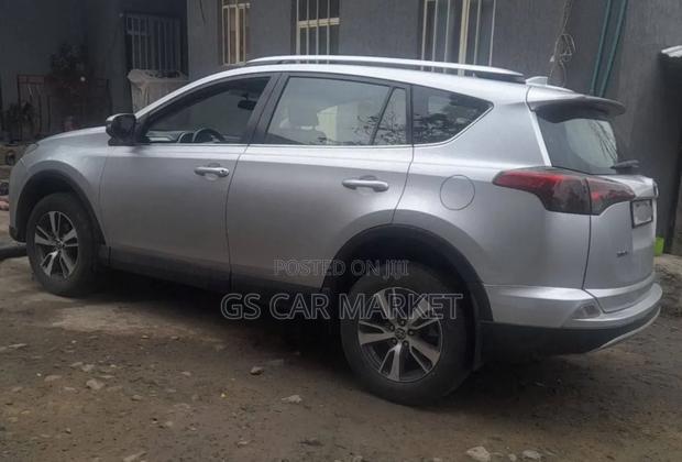 Toyota RAV4 2016 Silver