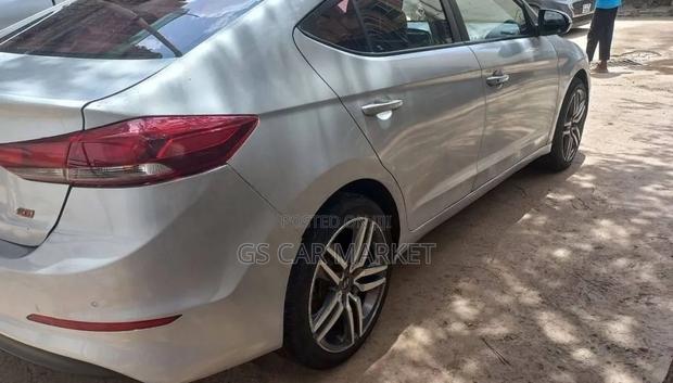 Hyundai Avante 2017 Silver