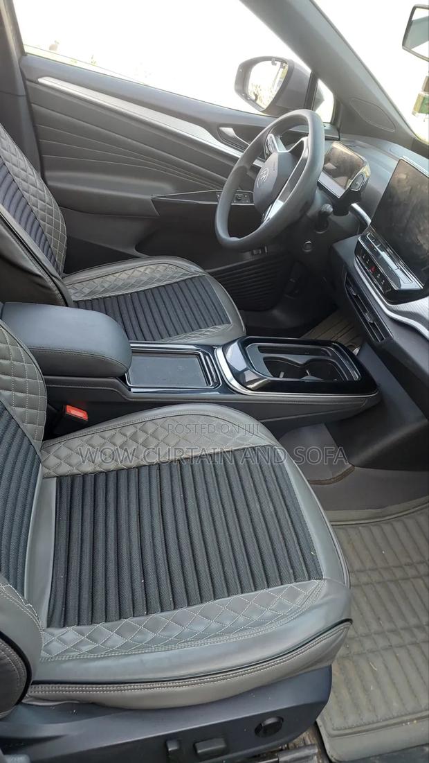 Volkswagen ID.4 2022 Gray