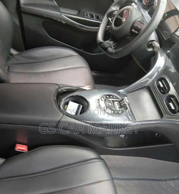 BYD E2 43 kWh 94 hp FWD 2024 Gray