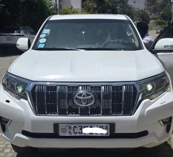 Toyota Land Cruiser Prado 2022 White