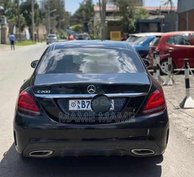 Mercedes-Benz C200 2021 Black