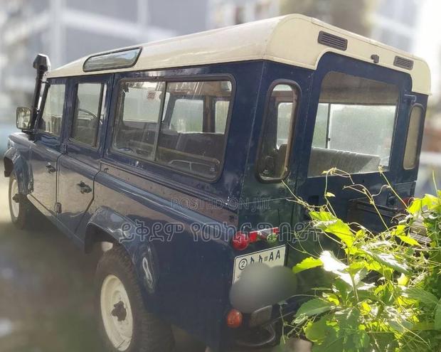 Land Rover Defender 1996 Blue