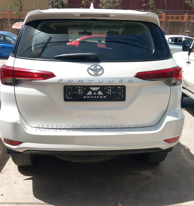 Toyota Fortuner 2023 White
