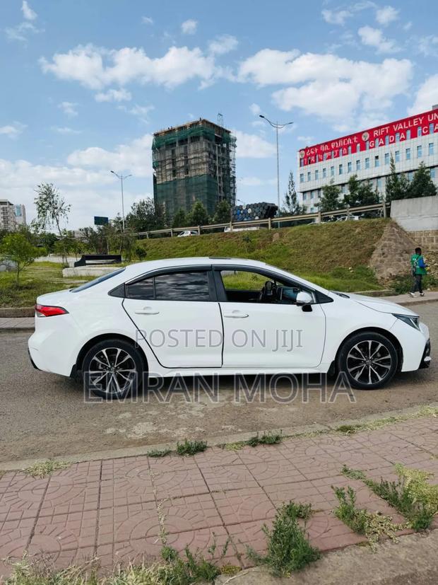 Toyota Corolla 2023 White