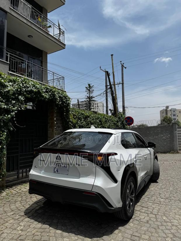 Toyota bZ4X 2022 White