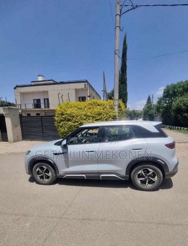 BYD Yuan Up 2025 Silver