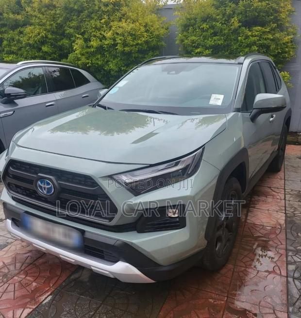 Toyota RAV4 2022 Green