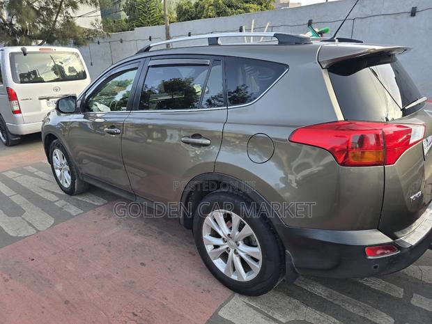 Toyota RAV4 2015 Gray