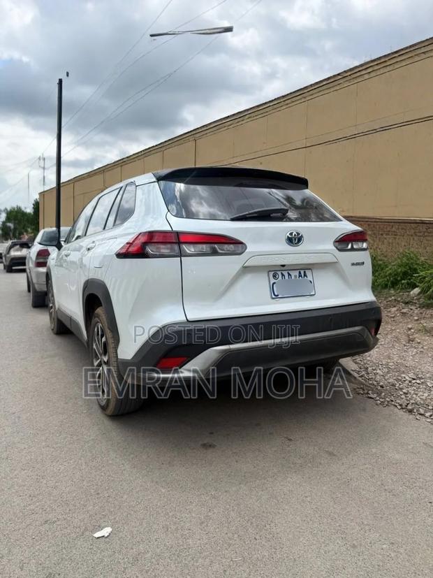 Toyota Frontlander 2024 White