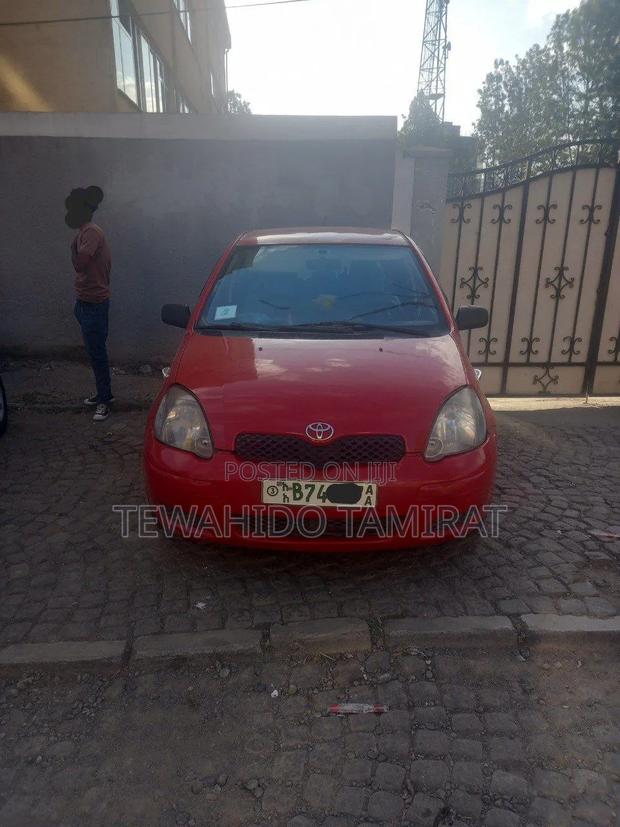 Toyota Vitz 1.0 FWD 5dr 2004 Red