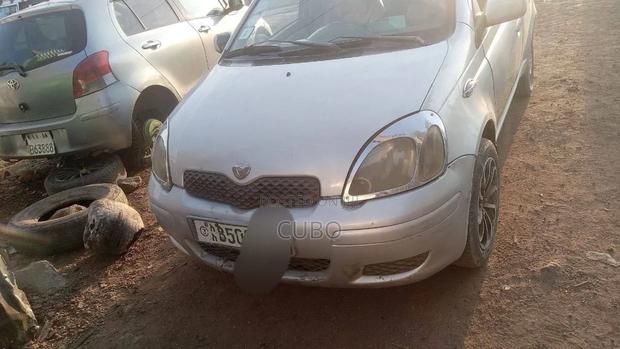 Toyota Vitz 2004 Silver