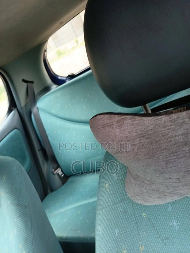 Toyota Vitz 2001 Blue