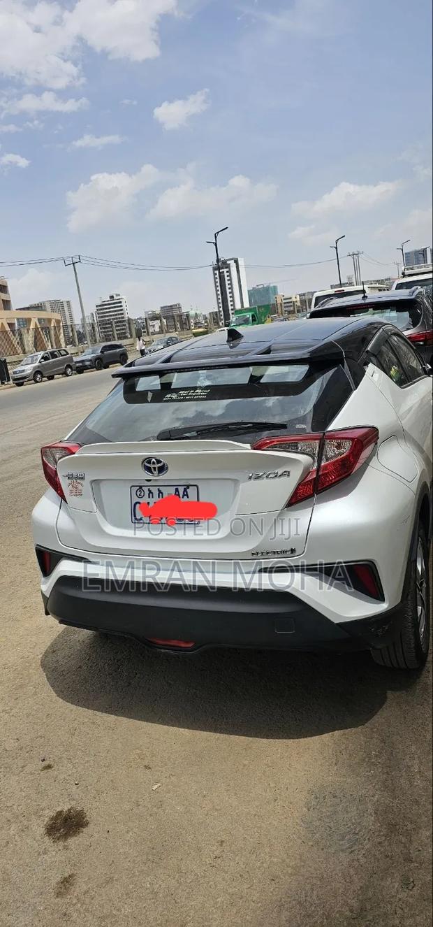 Toyota C-HR 2022 White