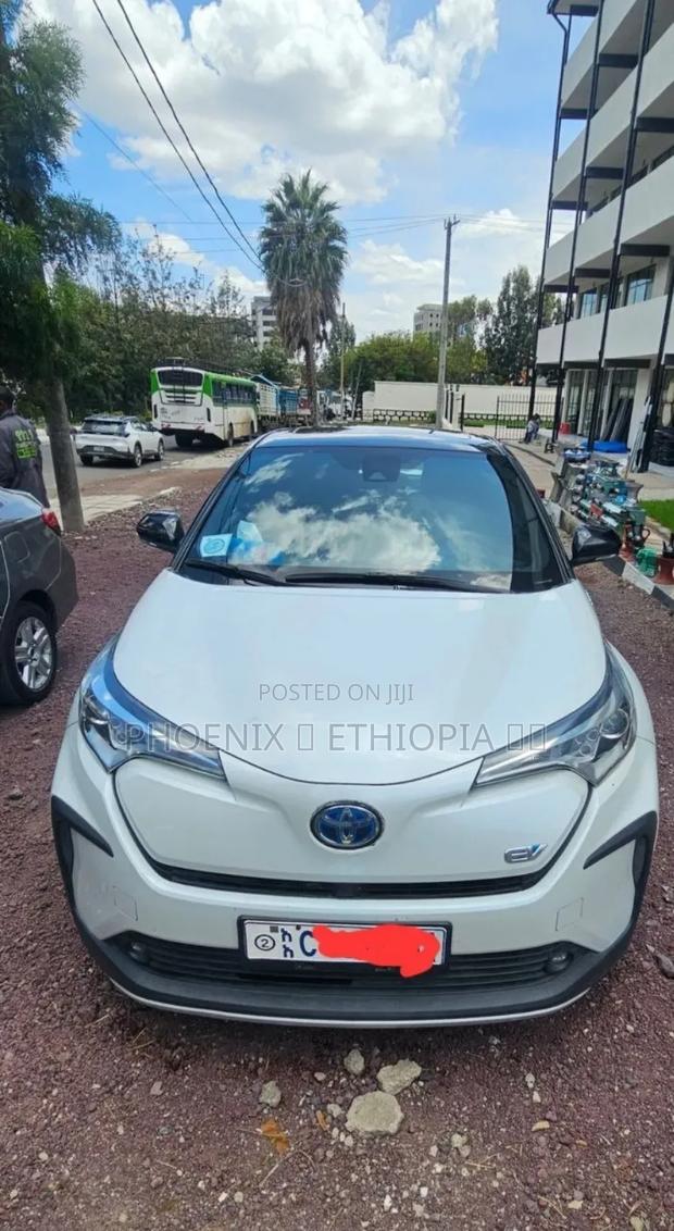 Toyota C-HR 2022 White