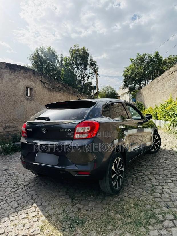 Suzuki Baleno 2021 Gray