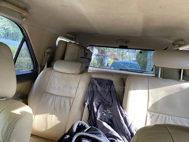 Toyota Fortuner 2012 Gold