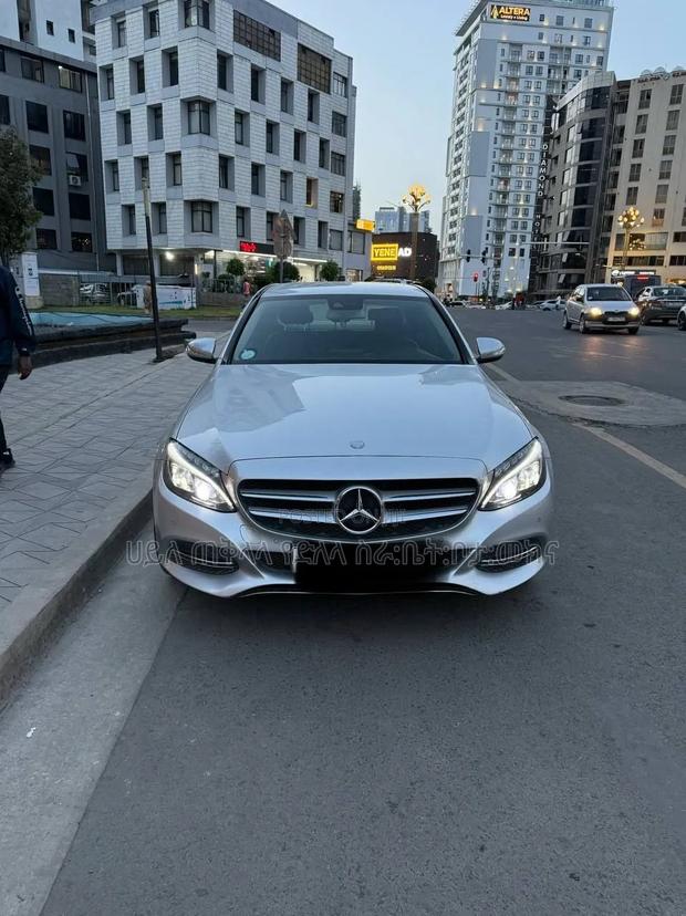 Mercedes-Benz C180 2014 Silver