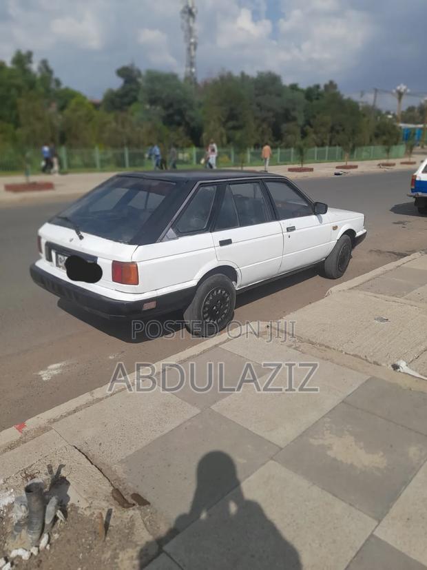 Nissan Sunny 1986 White