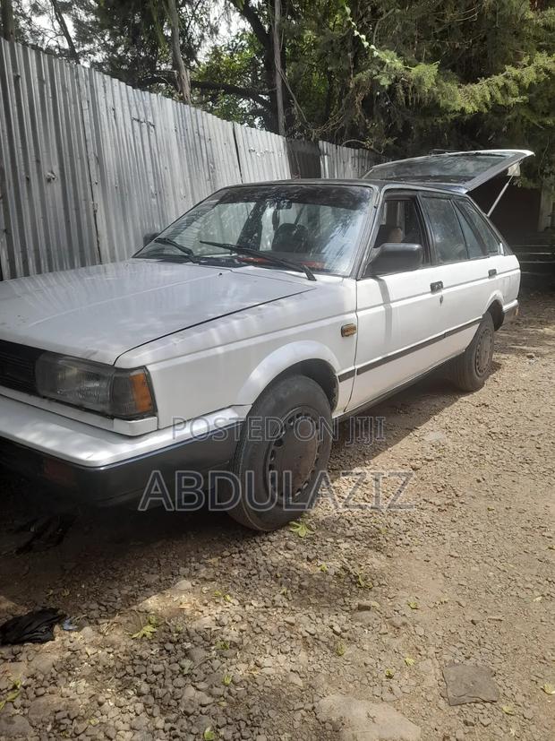 Nissan Sunny 1986 White