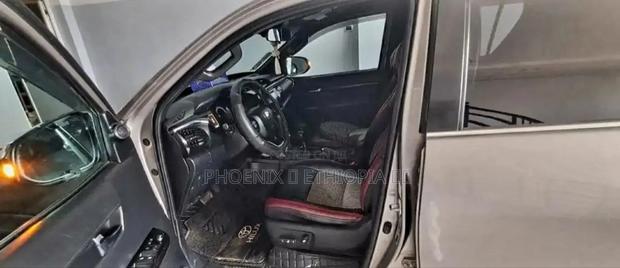 Toyota Hilux 2020 Gray