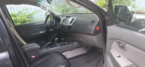 Toyota Hilux 3.0 D-4D 4x4 2013 Black