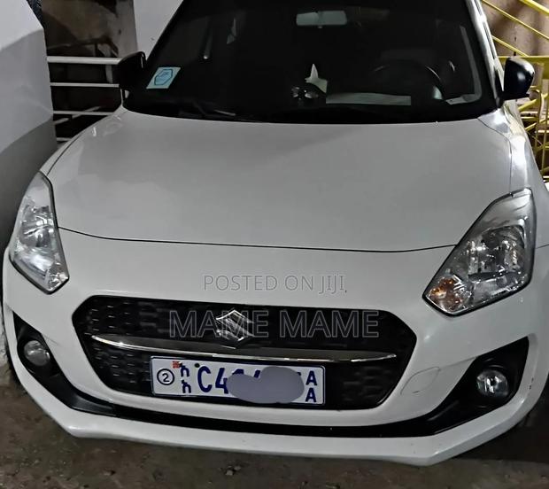 Suzuki Swift 2022 White