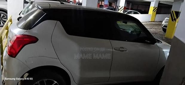 Suzuki Swift 2022 White