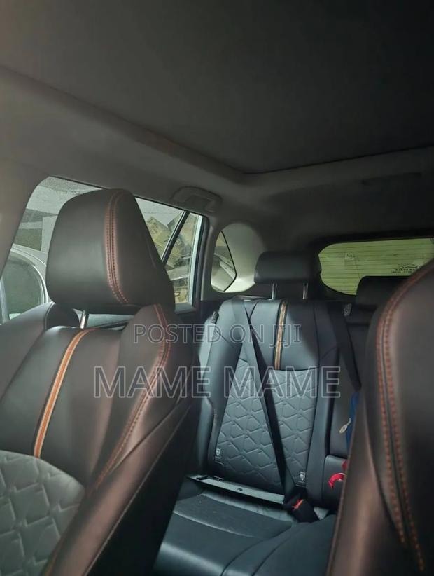 Toyota RAV4 Hybrid 2022 Gray