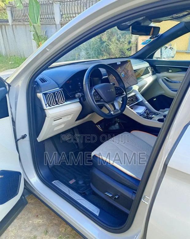 New BYD Song Plus DM-i 2024 Gray