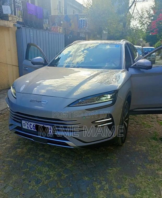 New BYD Song Plus DM-i 2024 Gray