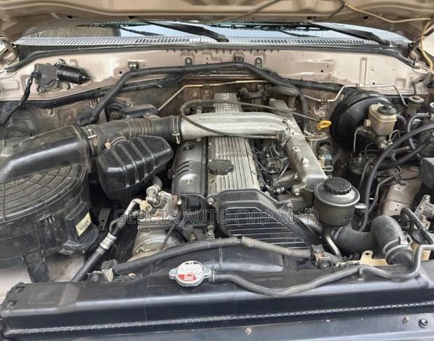 Toyota Land Cruiser 2007 Gold