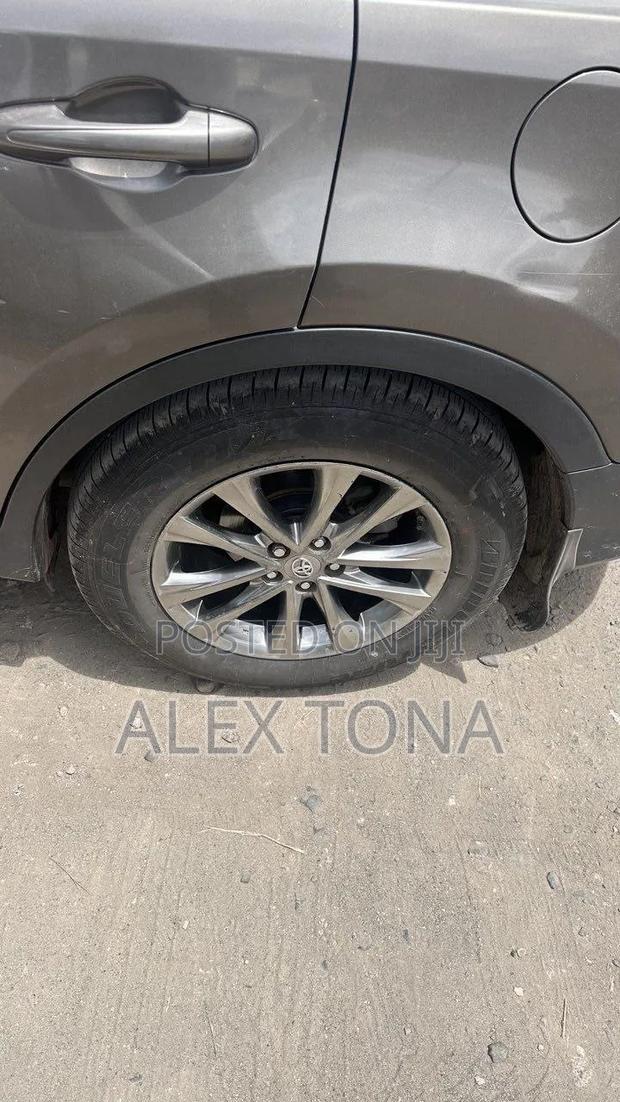Toyota RAV4 2014 Gray