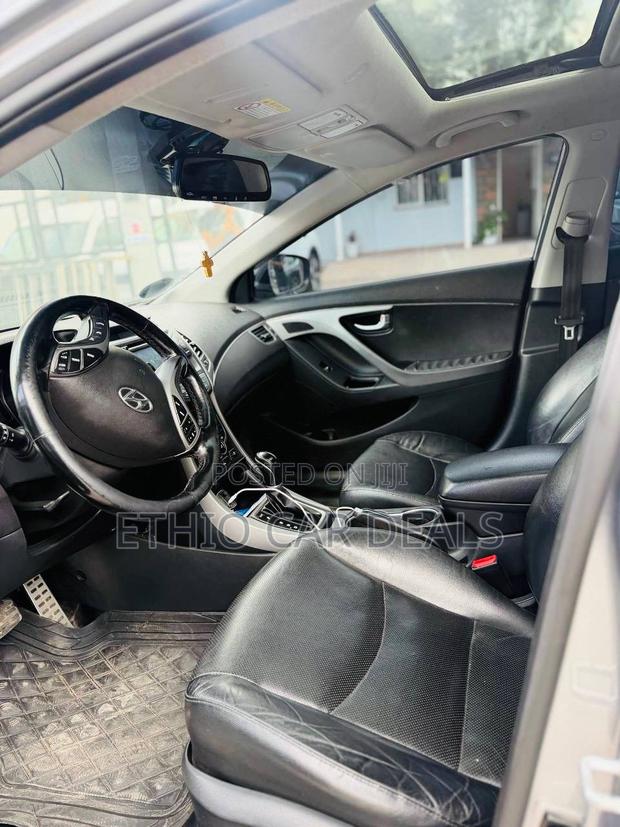 Hyundai Avante 2015 Silver