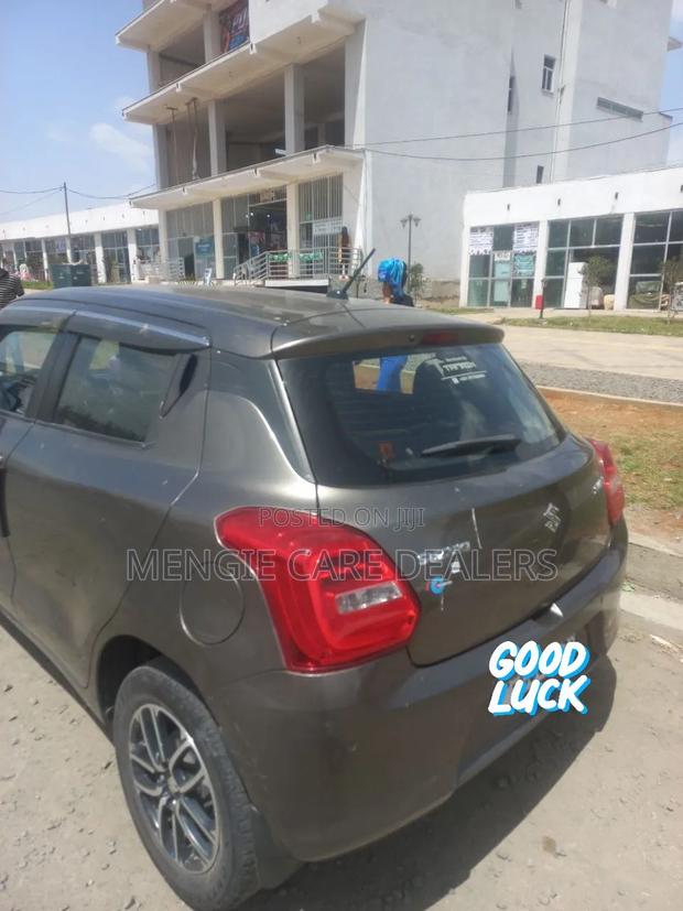 Suzuki Swift 2021 Gray
