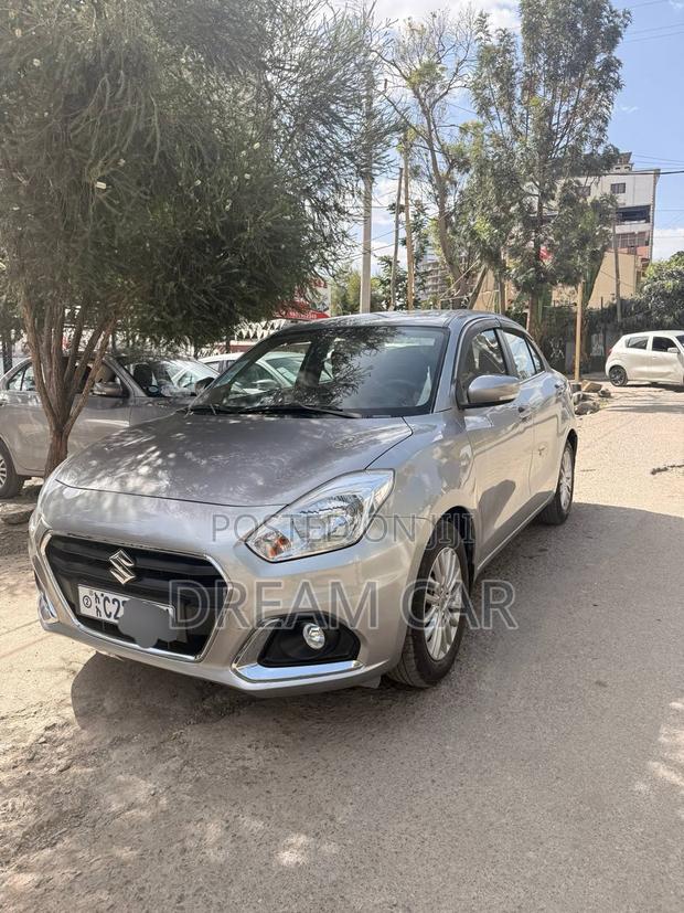 Suzuki Dzire 2022 Silver