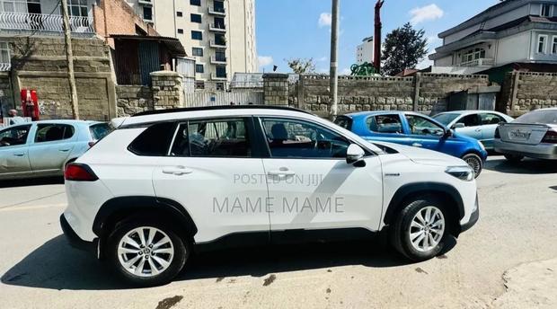 New Toyota Corolla Cross Hybrid 2024 White