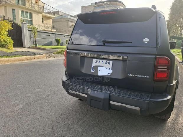 Toyota Land Cruiser Prado 2025 Gray
