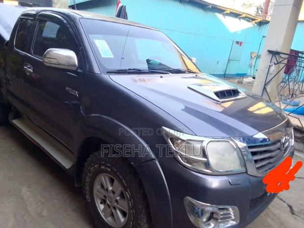 Toyota Hilux 3.0 D-4D 4x4 2012 Gray