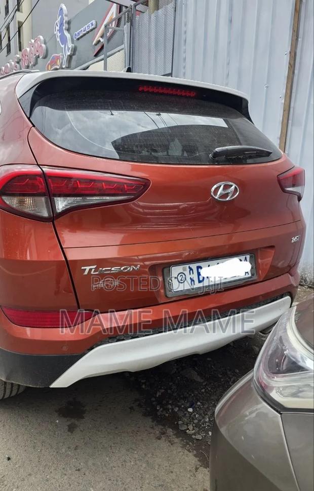 Hyundai Tucson 2017 Red