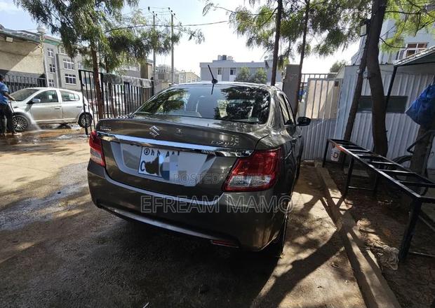 Suzuki Dzire 2022 Gray