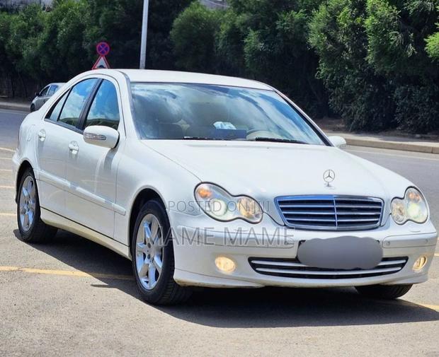 Mercedes-Benz C200 2006 White