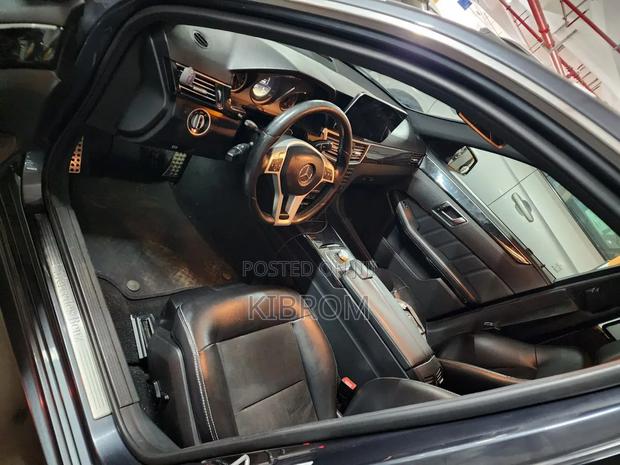 Mercedes-Benz E200 2013 Gray