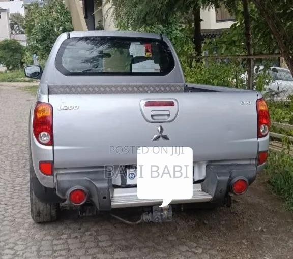 Mitsubishi L200 2008 Silver