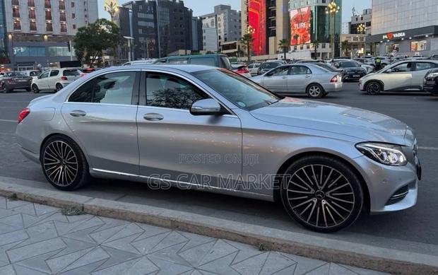 Mercedes-Benz C180 2015 Gray