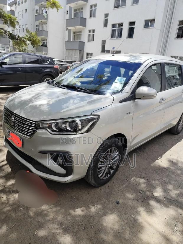 Suzuki Ertiga 2021 Silver