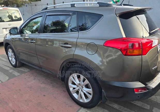 Toyota RAV4 2016 Gray