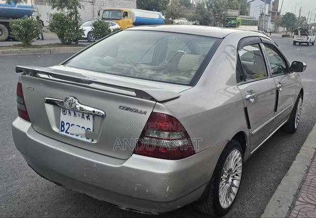 Toyota Corolla 2003 Gold